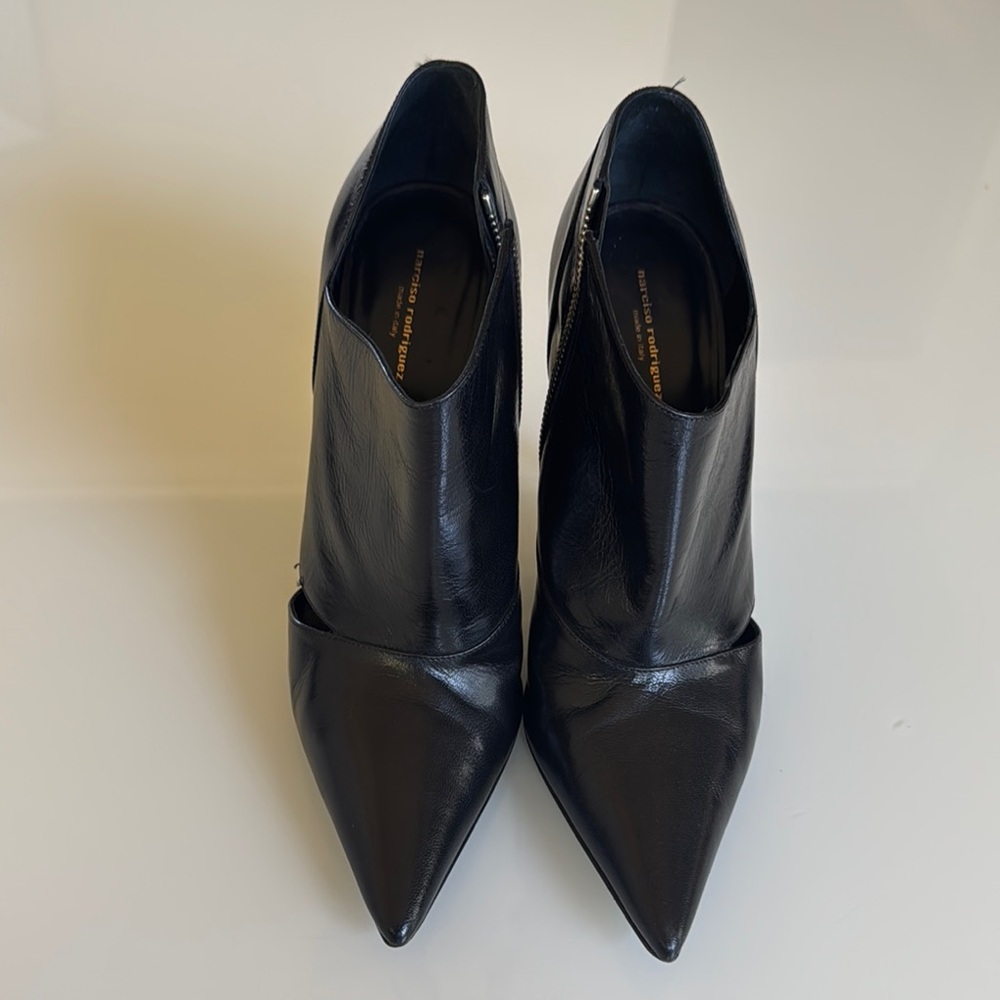 Narciso Rodriguez Black Pointed Ankle Booties
